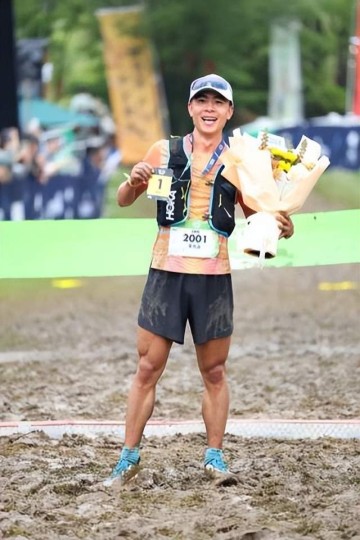 山野共融HOKA陪伴跑者共越莫干山之巅，于赛道共筑间传递山野文化
