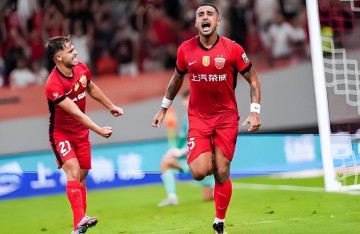 九游娱乐-上港后悔吗！撤销梅伦多联赛报名资格后，三轮中超就赢了一场